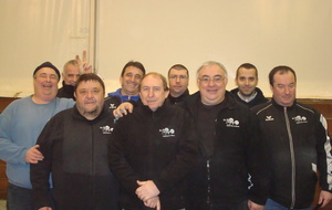 EQUIPE 2 CHIC BOULE AREDIENNE
PASCAL MONTASTIER,BERNARD DUPUY,DANIEL GUIMOND,JEAN JACQUES ARNOUX,LAURENT MOYEN,JC CHATEAU,RAPHAEL DUPUY,PATRICE MONTASTIER