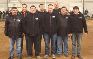 CHIC EQUIPE 2
P.CHAZELAS R.DUPUY P.MONTASTIER L.MOYEN P.MONTASTIER JP GARNAUD B.DUPUY JJ.ARNOUX